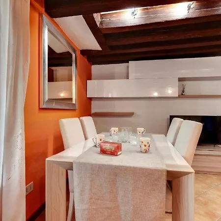 Apartment Elegante Con Da Letto Vicinissimo A Via Garibaldi *