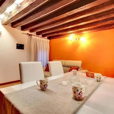 Apartment Elegante Con Da Letto Vicinissimo A Via Garibaldi *